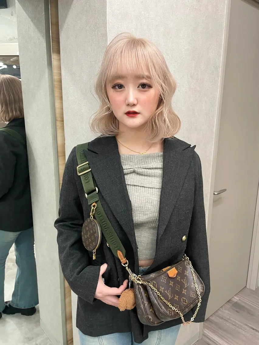 【🌟人気NO.2🌟】2ブリーチ+透明感艶カラー💕+クイックトリートメント🫧の写真