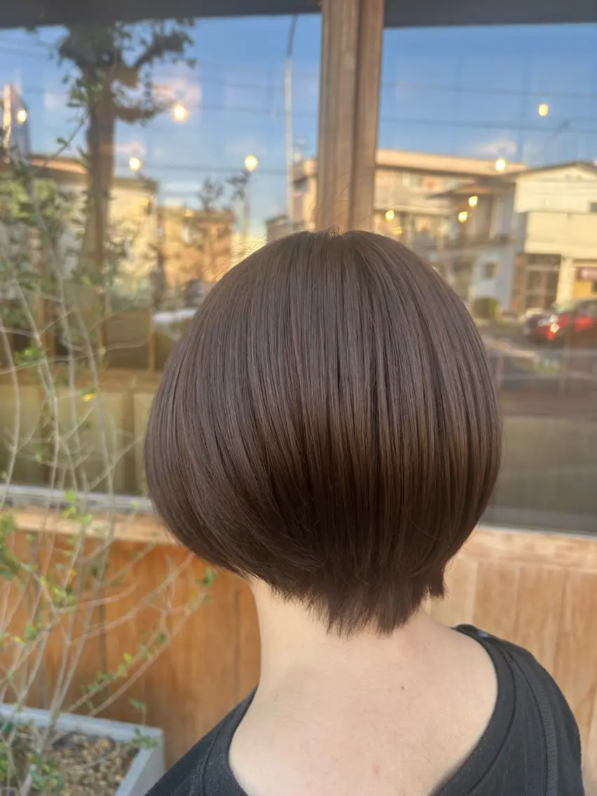 ショート カラー ベージュカラー 透明感カラー オリーブベージュ ササキ カノンのヘアスタイル