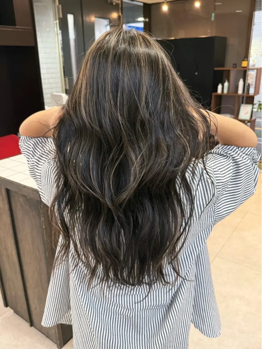 ロング カラー ハイライトカラー ハイライト 宮嶋 蓮のヘアスタイル