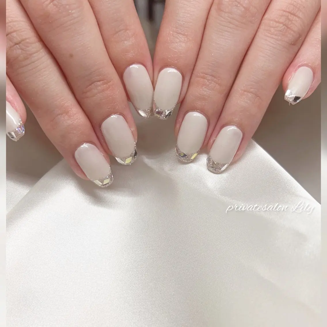 ネイル フレンチネイル ガラスフレンチ ハンドネイル salon Lilyのネイルデザイン