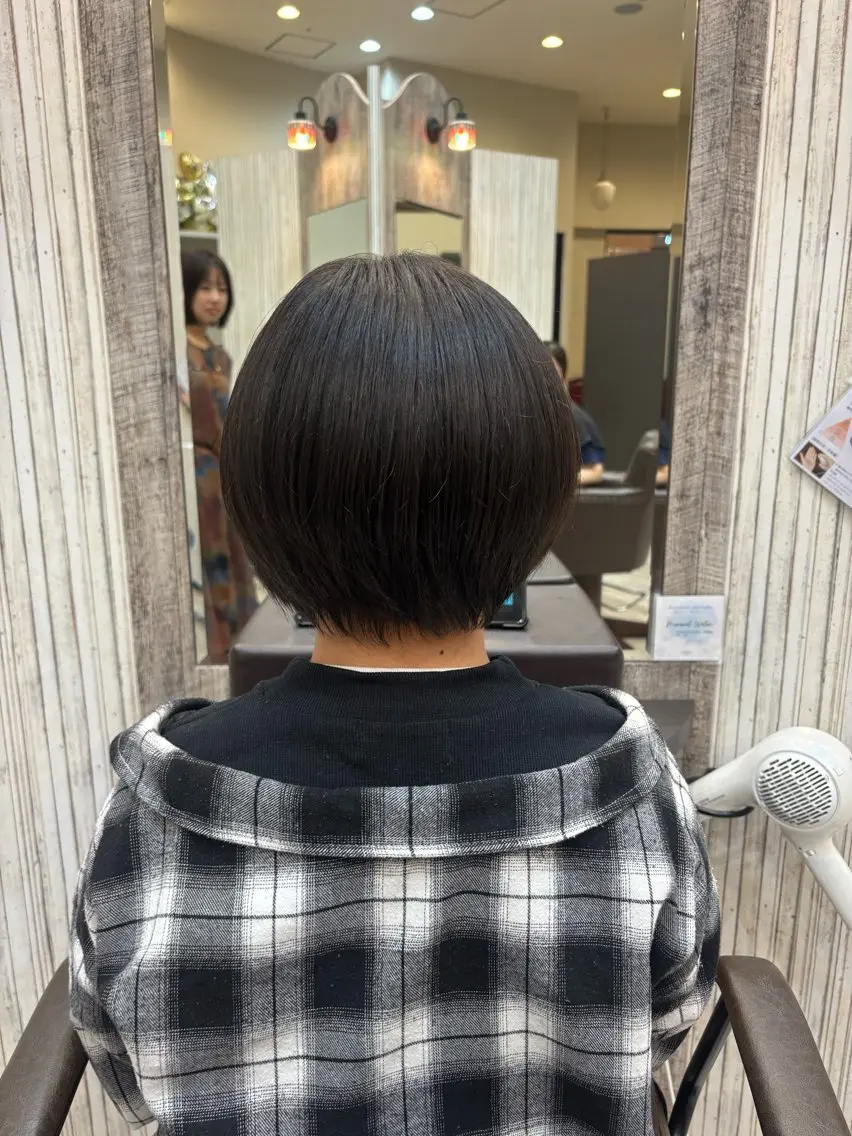 ショート カット 加藤 優子のヘアスタイル