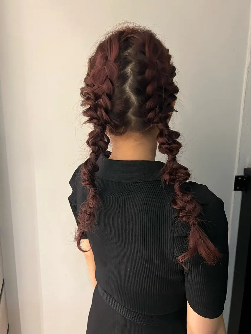 ロング カラー パーマ ヘアアレンジ ツインテール ヘアセット 🎨カラー満足度 500%💫ヅル💫のヘアスタイル
