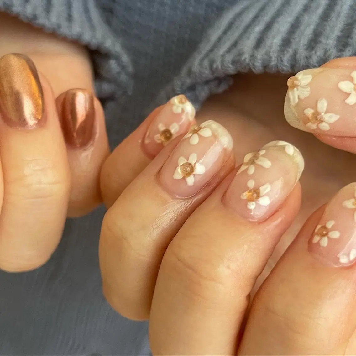 ネイル ミラーネイル ハンドネイル mio _POHEURのネイルデザイン