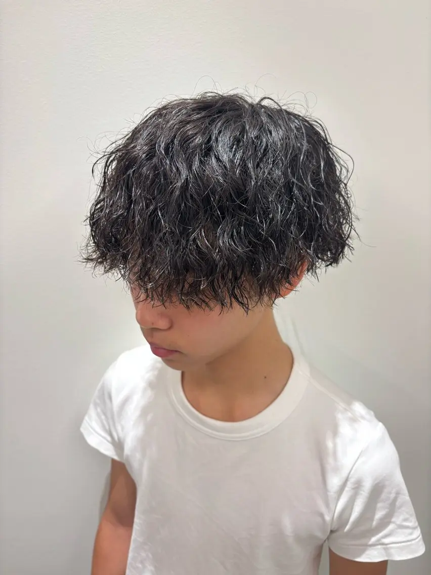 パーマ メンズ メンズパーマ ツイストスパイラルパーマ スパイラルパーマ ミズノ アイ 🪅のヘアスタイル