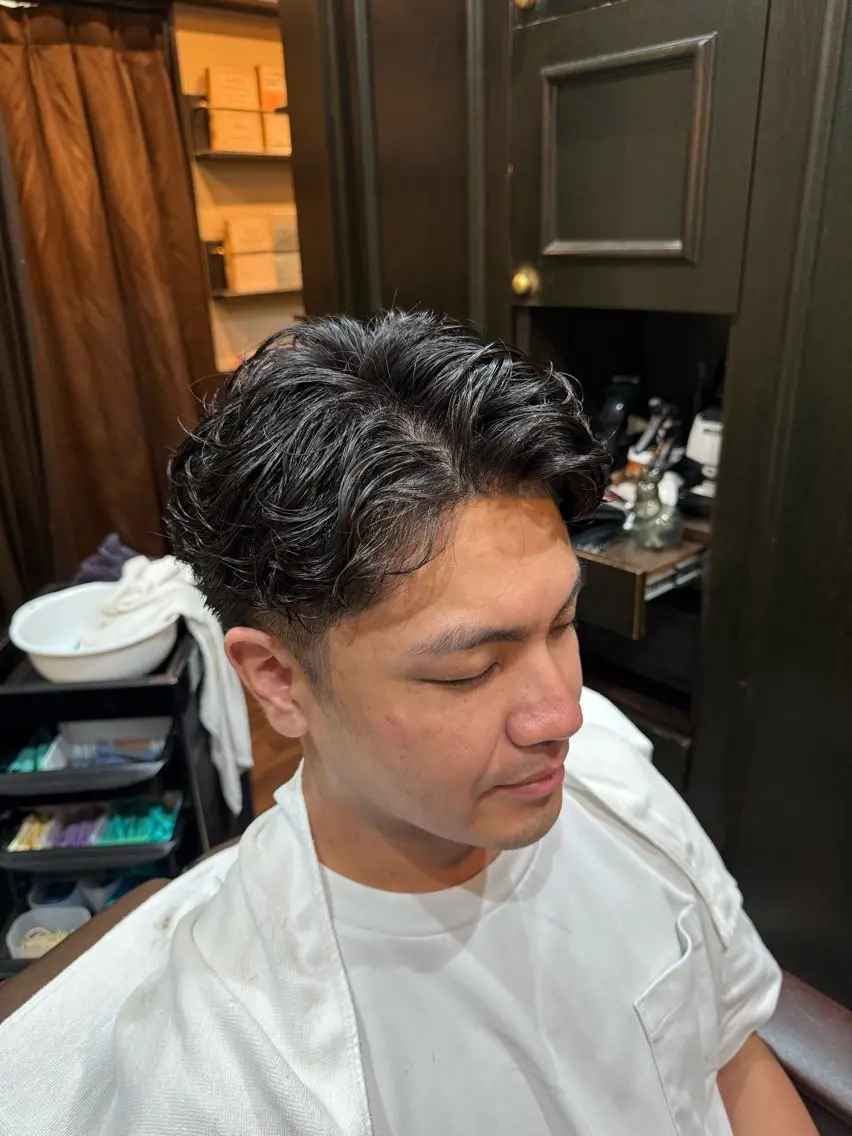 ミディアム 前田 俊太郎のヘアスタイル