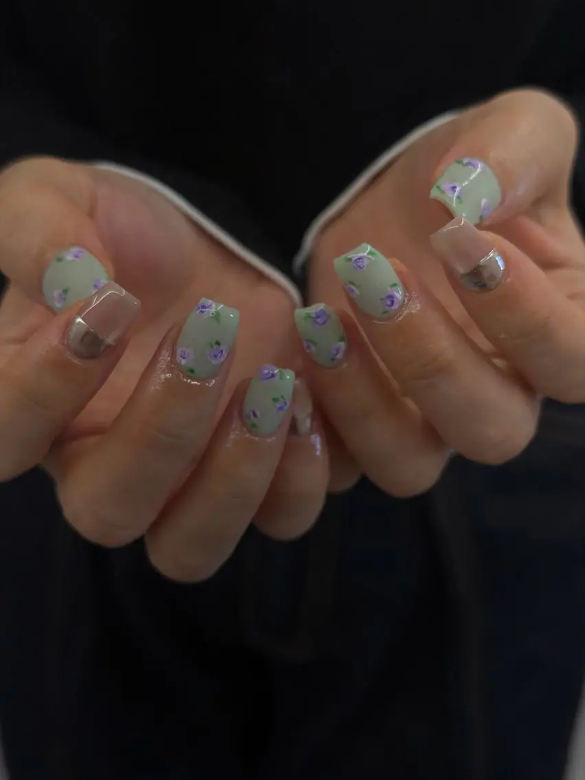 ネイル フットネイル ジェルネイル マグネットネイル ミラーネイル ニュアンスネイル ハンドネイル ハンドケア Bana_ Nailのネイルデザイン