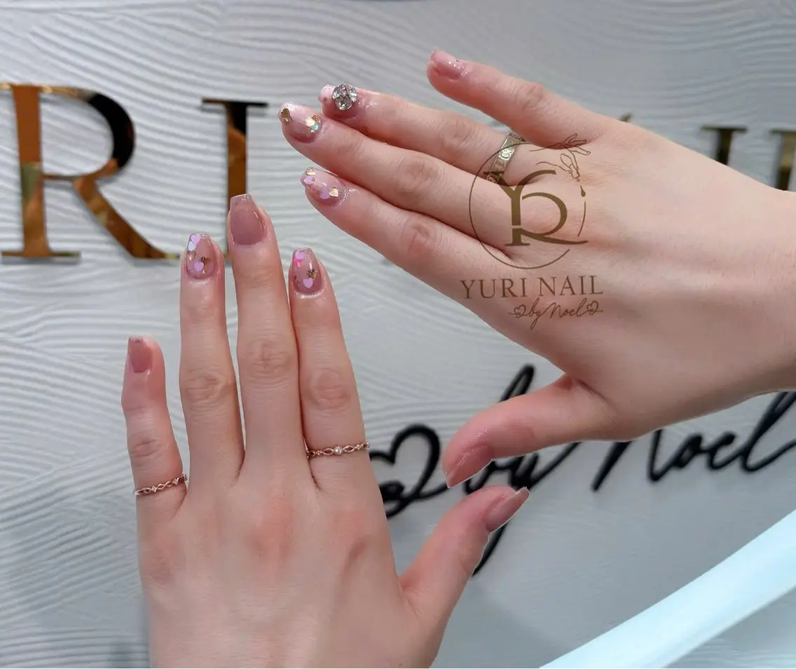ネイル オーロラネイル ブルー チークネイル フットネイル フレンチネイル ハンドネイル フットネイル ハンドケア YURI Nail NARITAのネイルデザイン