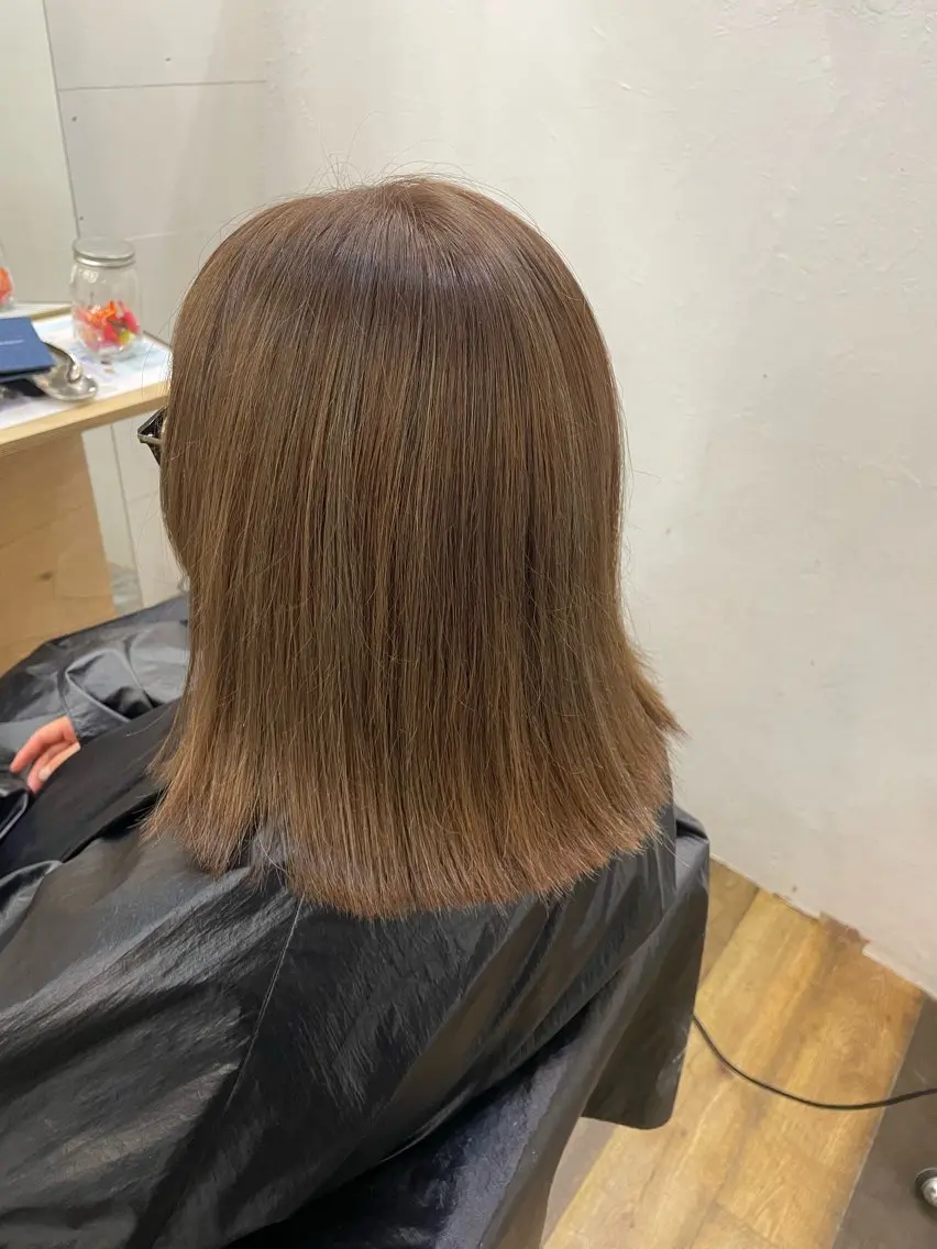 カラー ハイライトカラー ワンカールで決まる レイヤーカット‎🤍のヘアスタイル