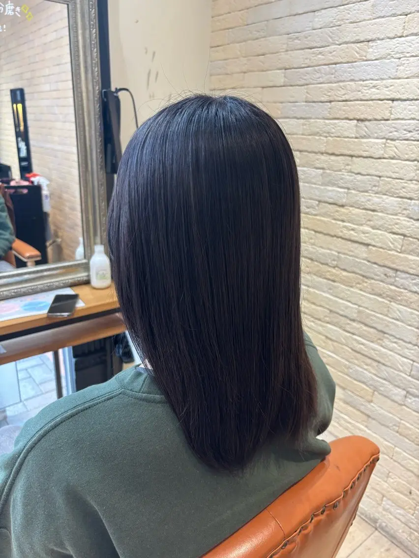 カラー ヘアカラー トリートメント しおり🍬 KOKORO🤍のヘアスタイル