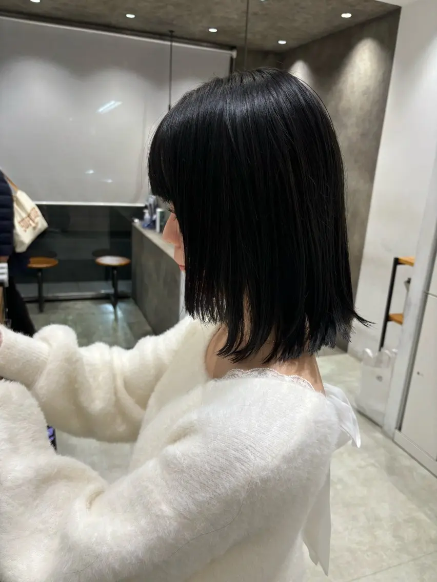 ショート カラー 黒髪 ブルーカラー ブルーブラック イルミナカラー ボブ ボブ/ショート/金田 夏葵のヘアスタイル
