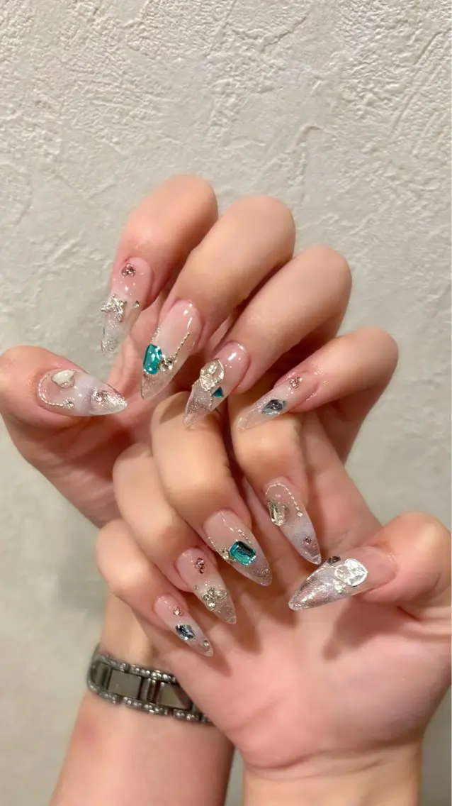 ネイル クリアネイル フレンチネイル ハンドネイル Blue daisy 栄本店のネイルデザイン