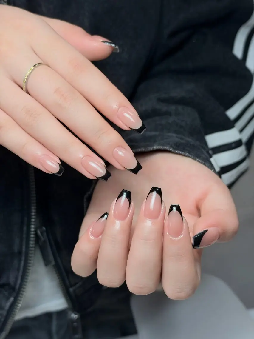 ネイル チークネイル ドット フレンチネイル グラデーション ハート ハンドネイル Julli NailStudioのネイルデザイン