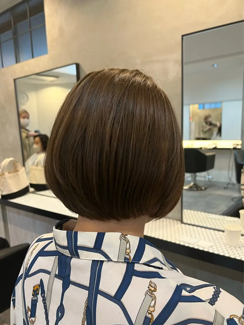ショート カラー ベージュカラー オリーブベージュ ヘアカラー トリートメント 工藤 梨花のヘアスタイル