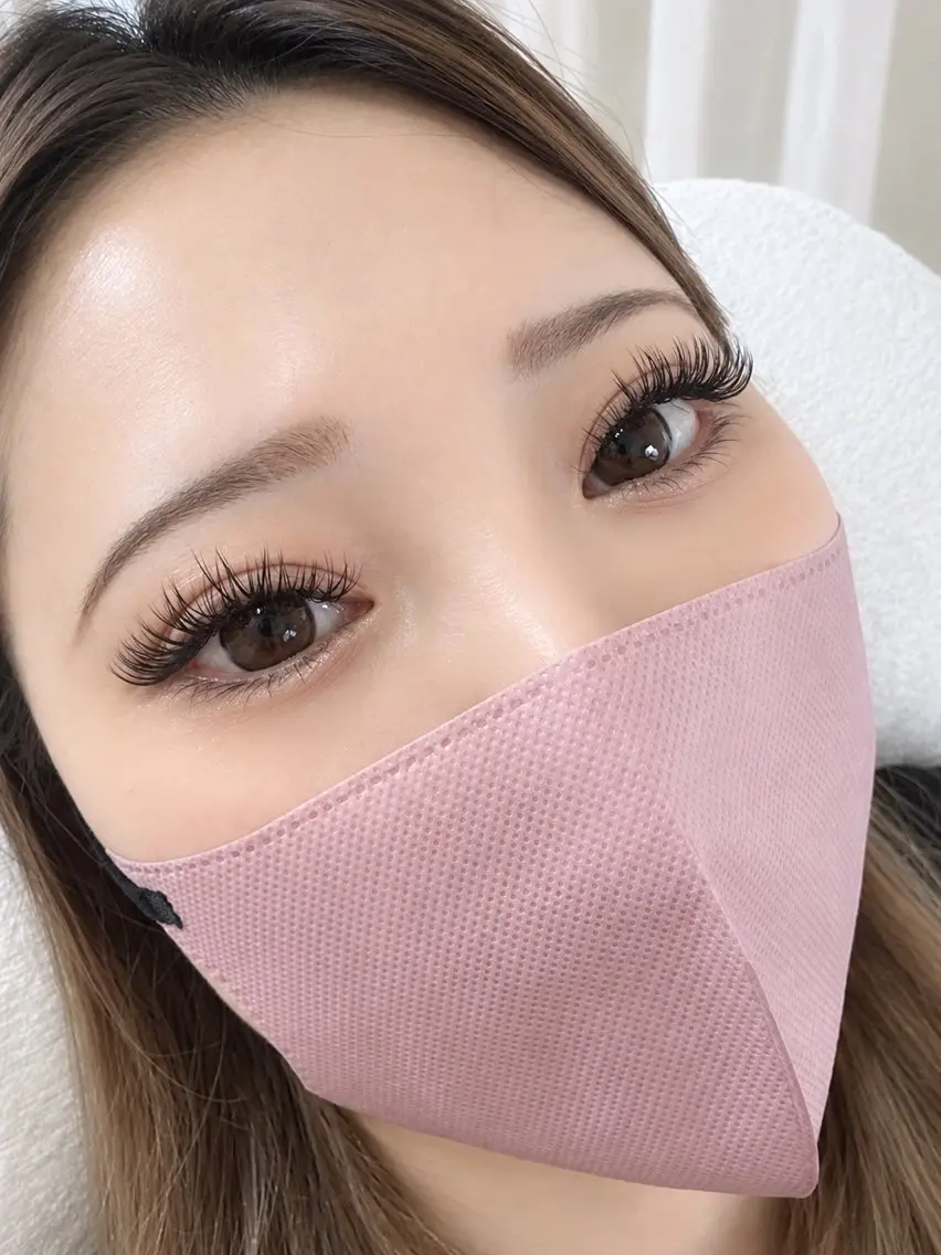 マツエク・マツパ ボリュームラッシュ 伊藤名紬 マツエク専門のマツエク・マツパデザイン