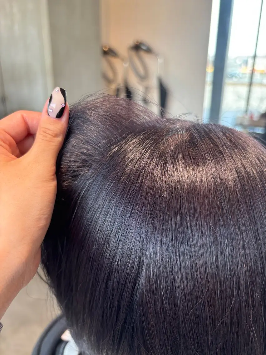 ロング カラー ブリーチ ラベンダーカラー ヘアカラー 小木曽 里華のヘアスタイル