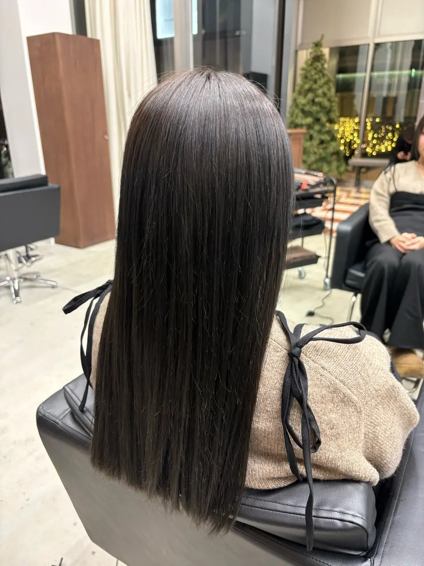 ロング カラー ブリーチ 透明感カラー トリートメント メンズパーマ特化 sayoのヘアスタイル