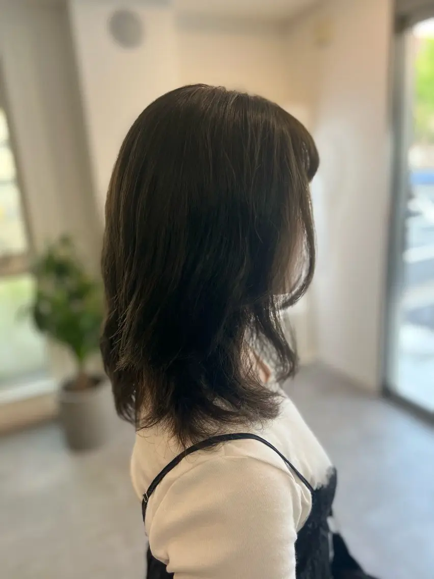 ミディアム カラー 透明感カラー グレージュ オリーブグレージュ オリーブグレー ヘアカラー Dia ‎ アキヨシ ミユのヘアスタイル