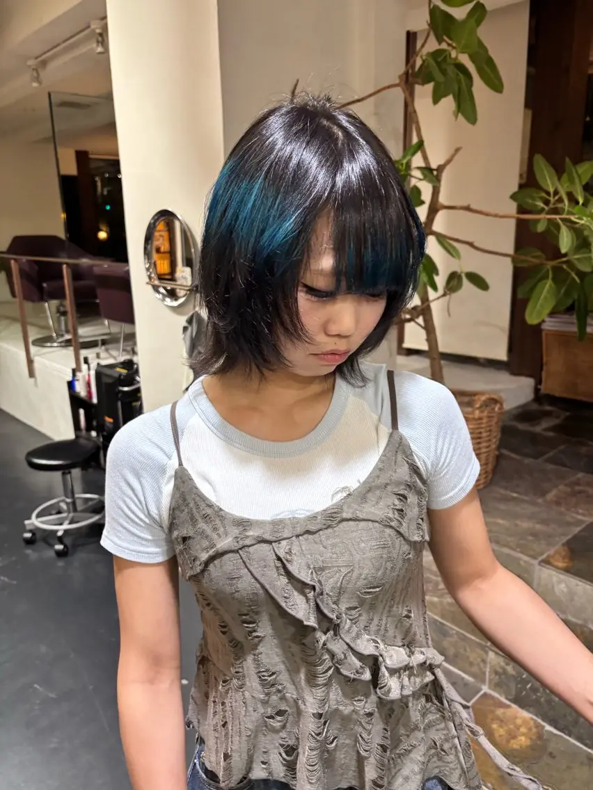 ショート ヘアカラー saraju コナツのヘアスタイル