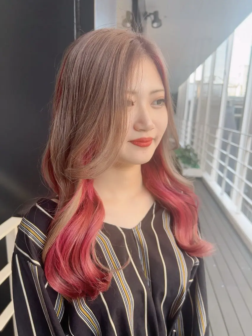 ロング ヘアカラー 🦋髪質改善🦋 眞井琴美のヘアスタイル