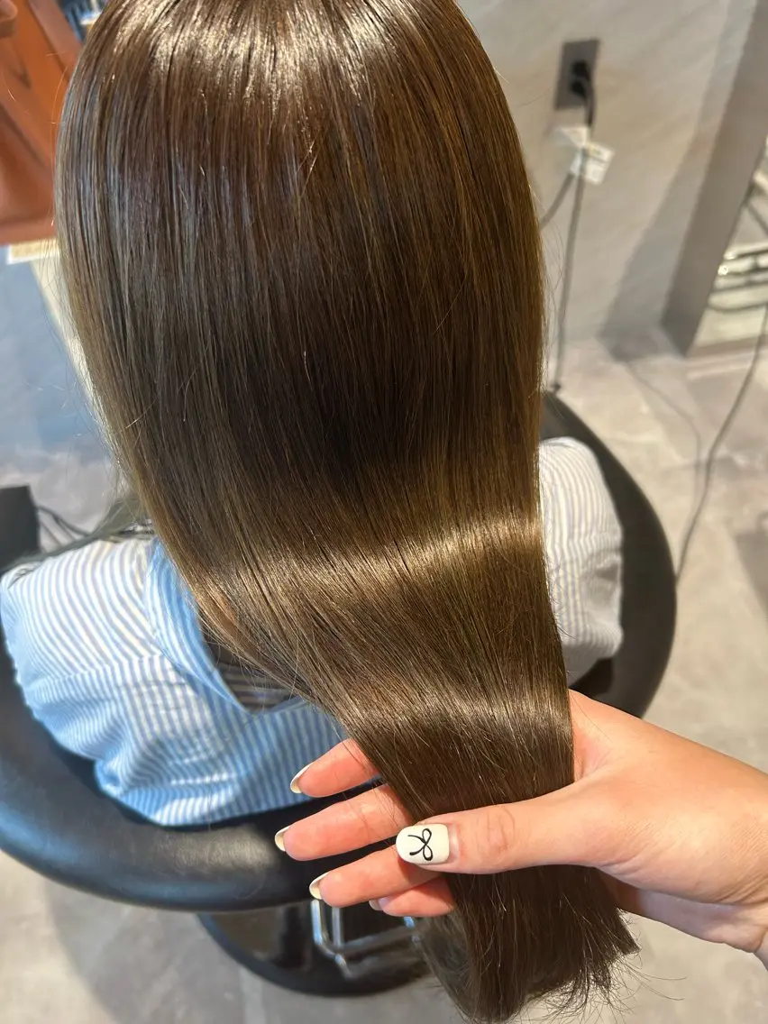 ロング カラー オリーブカラー トリートメント Liz aoiのヘアスタイル