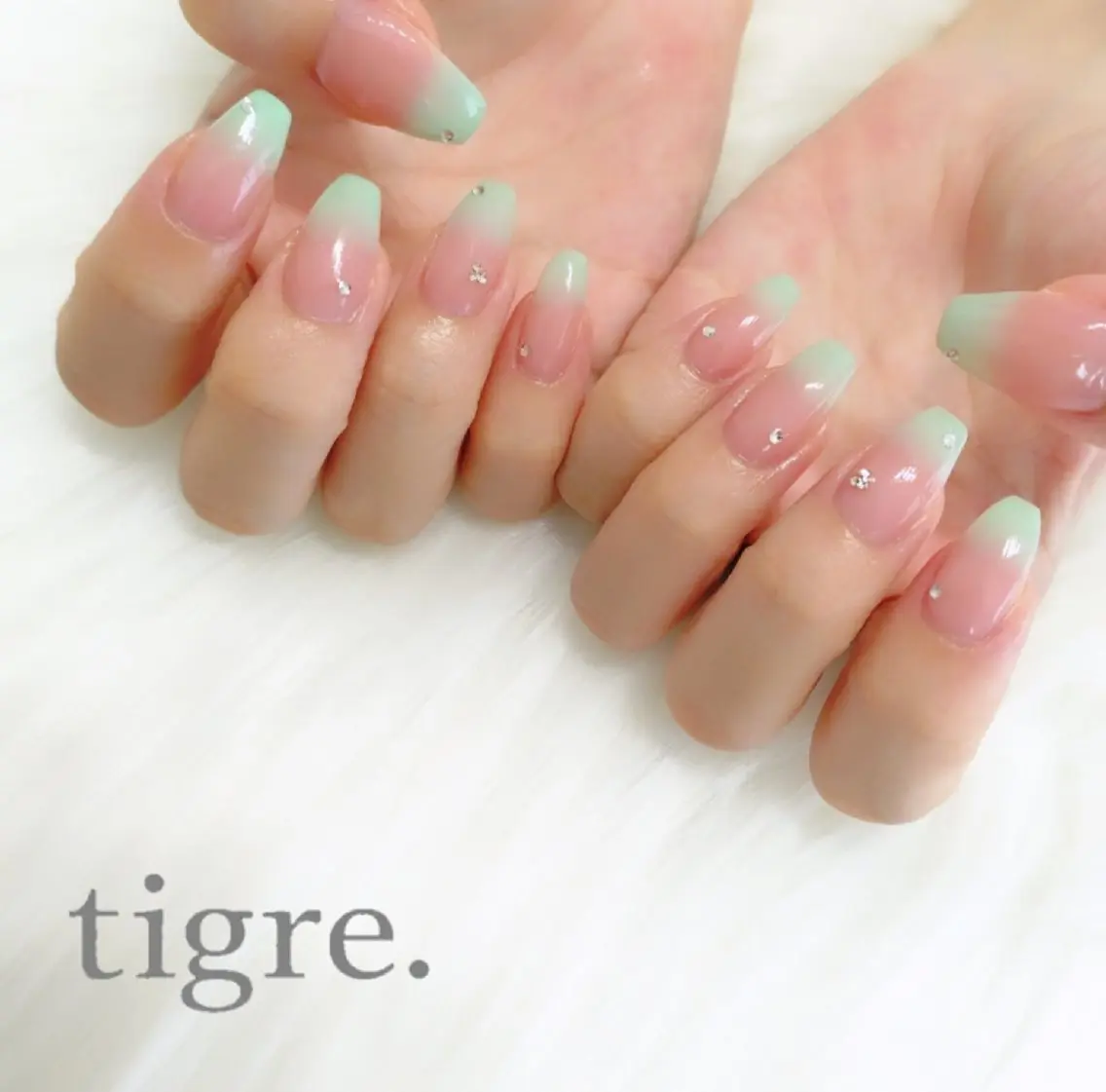 ネイル ハンドネイル tigre .のネイルデザイン