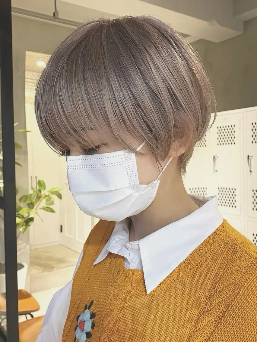 ショート カラー 丸みショート ベージュカラー 透明感カラー ミルクティーベージュ ショートヘア カット ヘアカラー 似合わせひなた🐥 elima調布のヘアスタイル