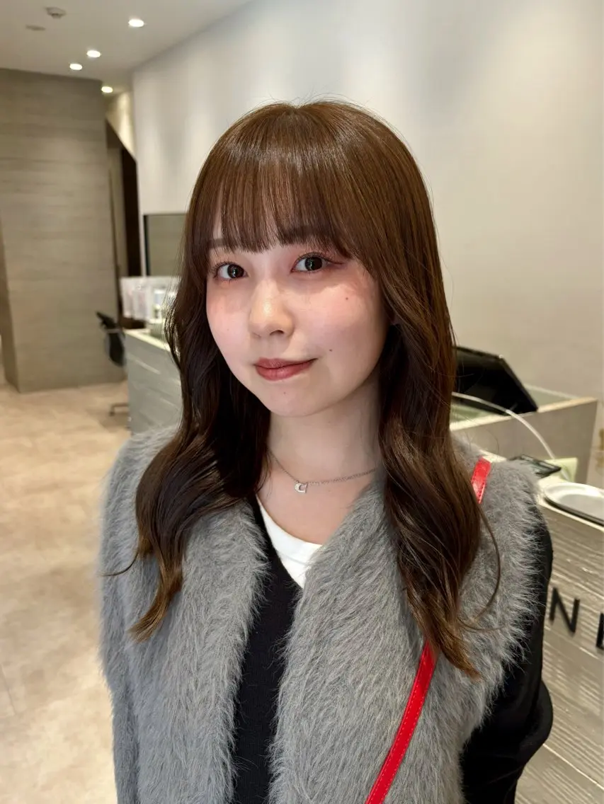 ロング カット ヘアカラー トリートメント 🤍tomoka 🤍のヘアスタイル