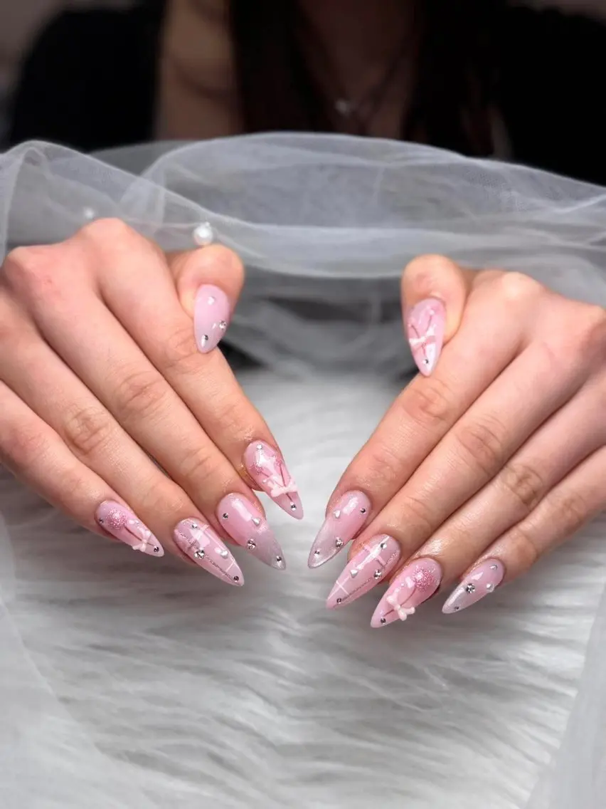 ネイル アートネイル 長さ出し ジェルネイル 韓国ネイル マグネットネイル ハンドネイル Cloudy Chan Nailのネイルデザイン