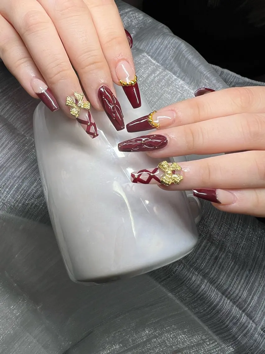 ネイル オーロラネイル チークネイル 長さ出し フットネイル フレンチネイル ハンドネイル Lee Nailsのネイルデザイン
