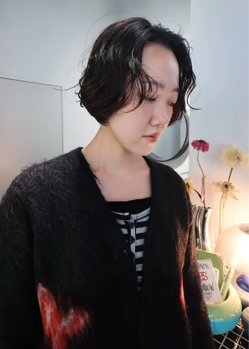 ミディアム カット パーマ ボブ/ブリーチ 学芸大学SaKuraのヘアスタイル
