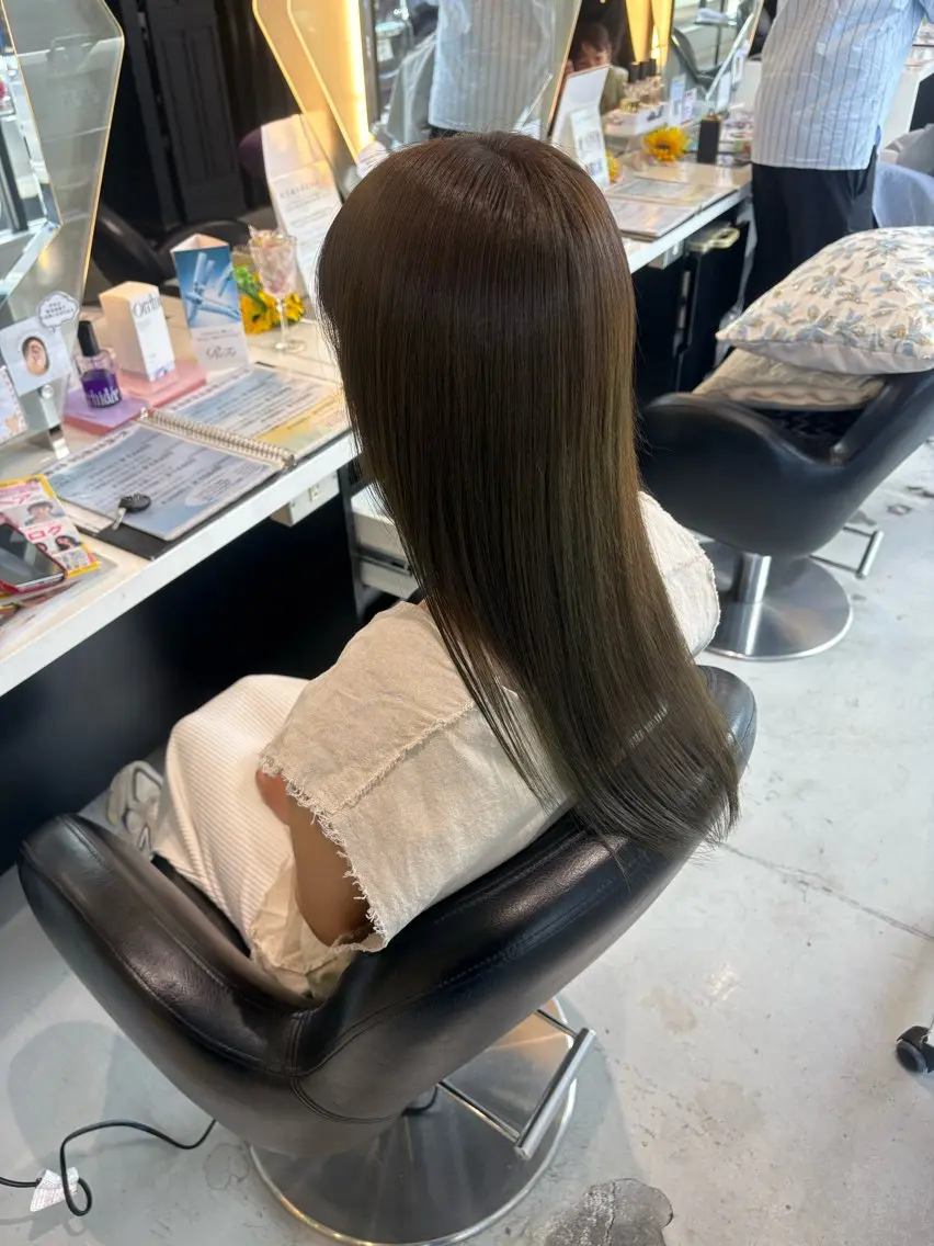 ロング カラー ヘアカラー 井上 慈温のヘアスタイル