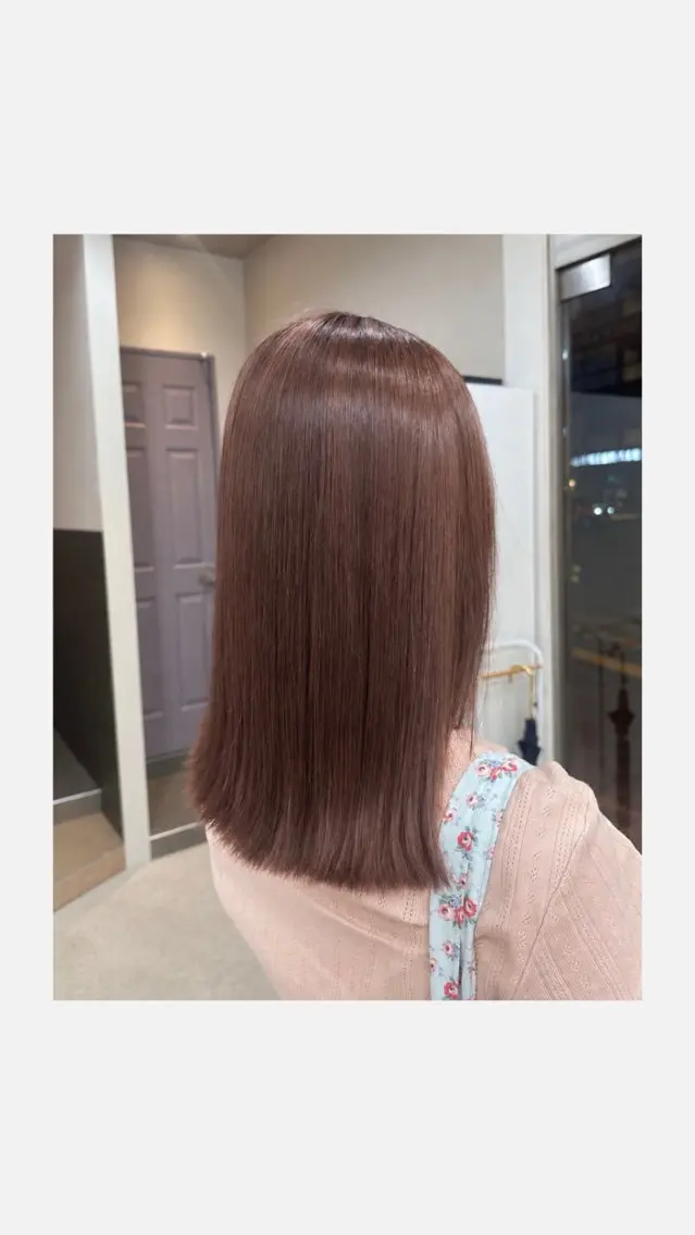 ミディアム カラー ブラウンカラー ピンクカラー ピンクブラウン ヘアカラー レイヤーカット 🍒LILIのヘアスタイル