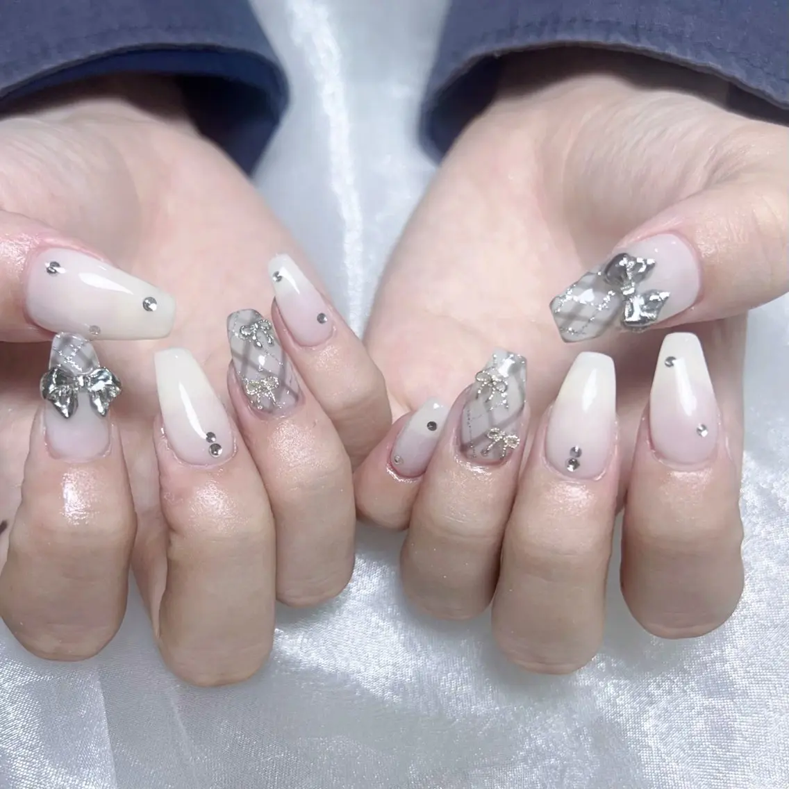 メンズ ネイル メンズ韓国風 アートネイル オーロラネイル ガーリー キラキラネイル ハンドネイル Nail salon 木にいるのネイルデザイン