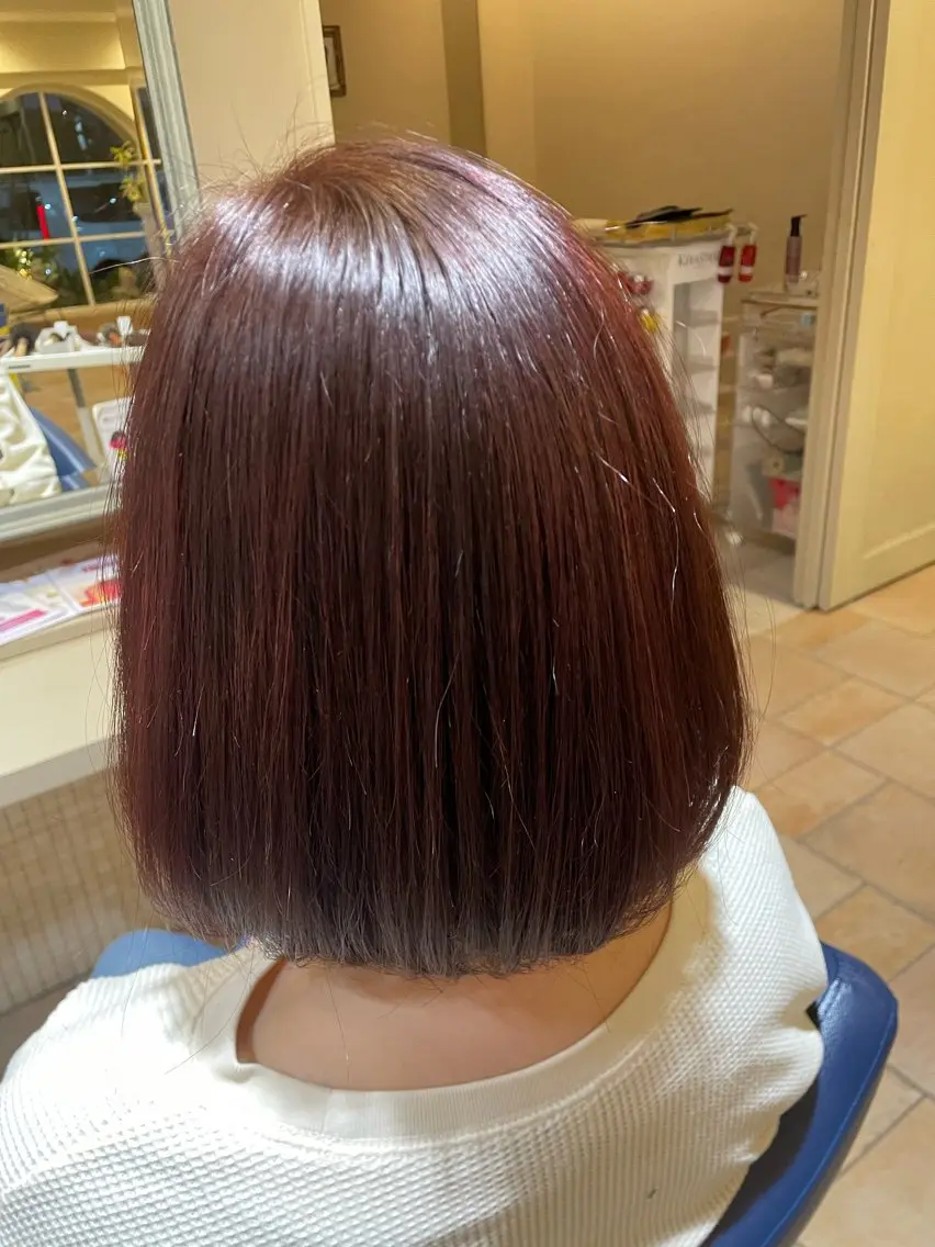 ミディアム ボブ 谷岡 絵美のヘアスタイル