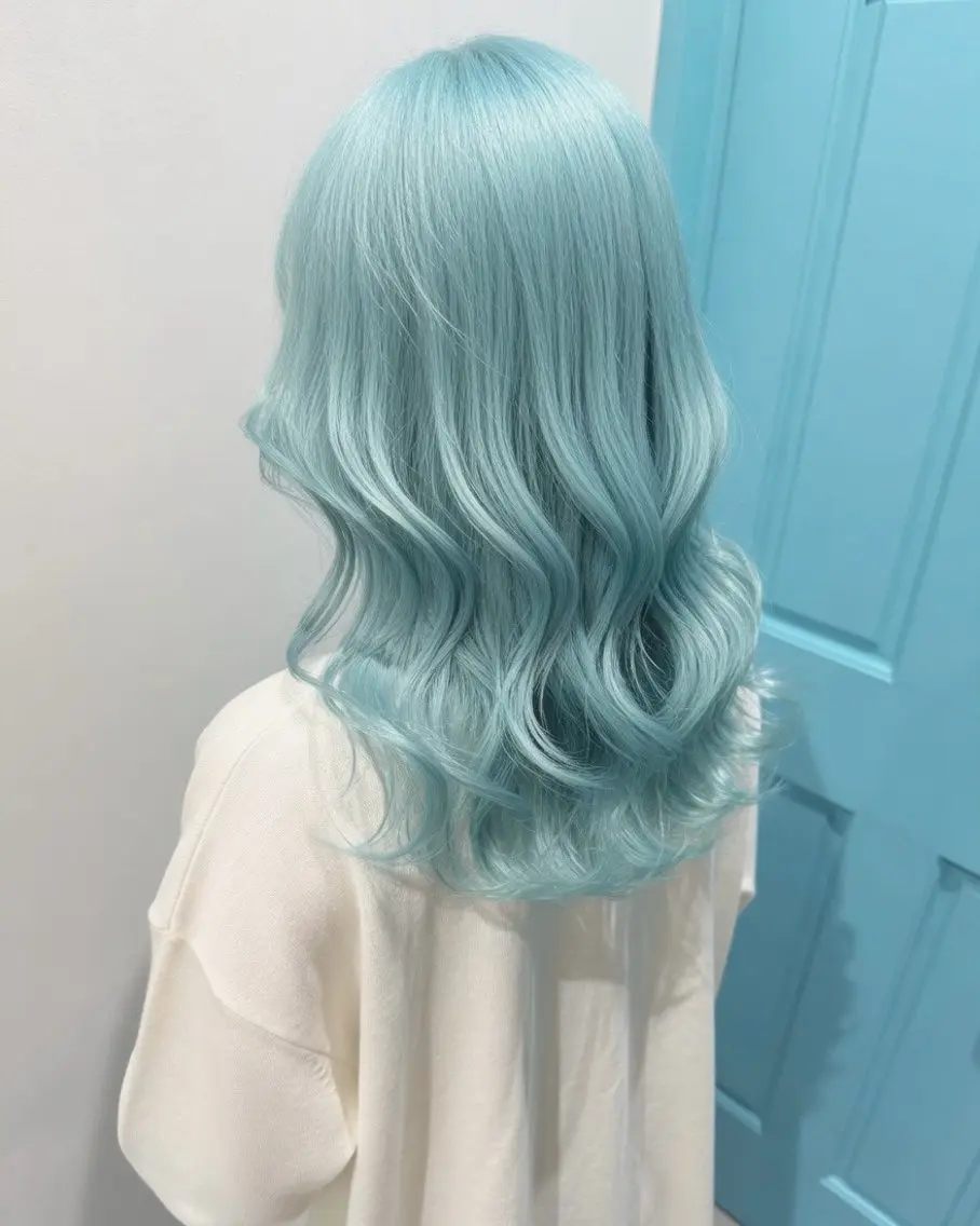 セミロング カラー ヘアアレンジ ブリーチ ケアブリーチ ハイトーンカラー ヘアカラー ハイトーン特化🤍 浦住のヘアスタイル