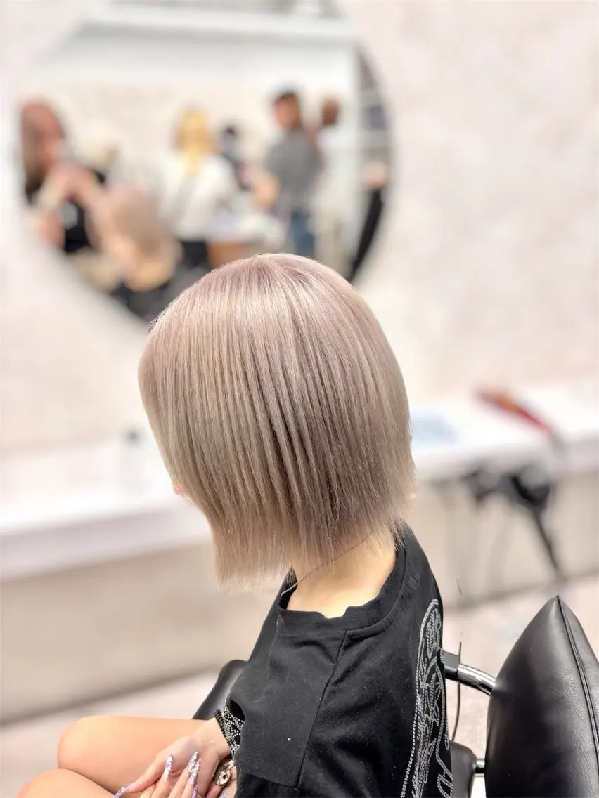 ショート カラー カット ヘアカラー 🔆ハイトーン 🔆AYAKAのヘアスタイル
