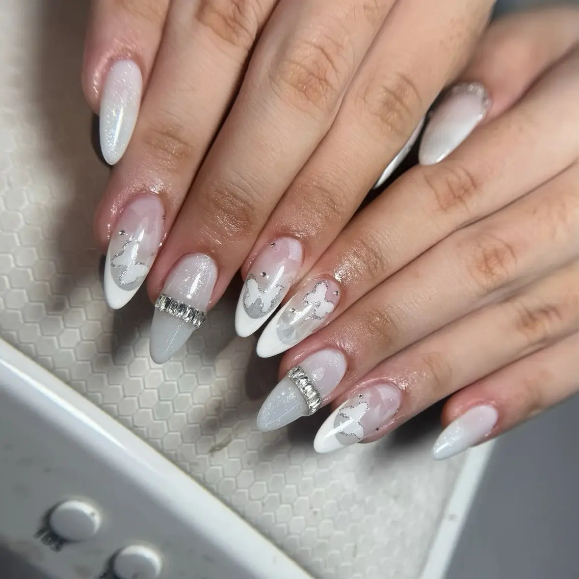 セミロング T&D NailSalonのネイルデザイン