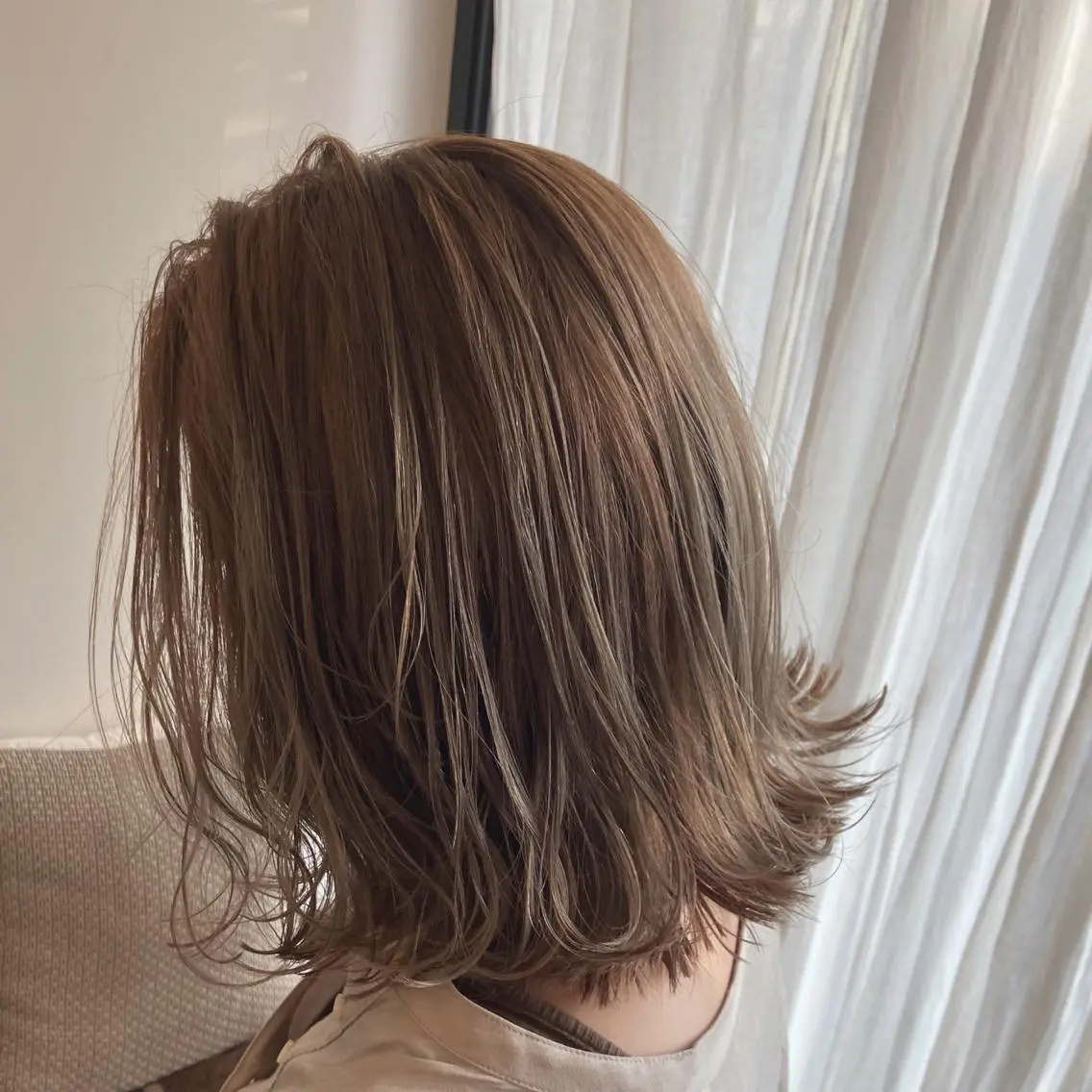 ミディアム カット ヘアカラー トリートメント 峯 志帆のヘアスタイル