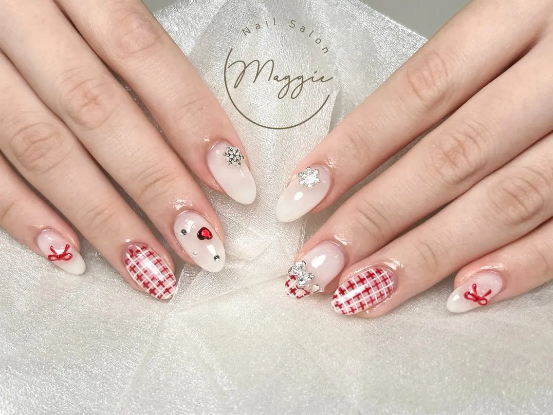 ネイル Maggie Nail🦩のネイルデザイン