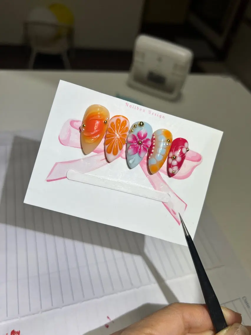 ネイル ボルドー ブラウン チークネイル ドット フットネイル ハンドネイル VAN NAIL SALON海老名店のネイルデザイン