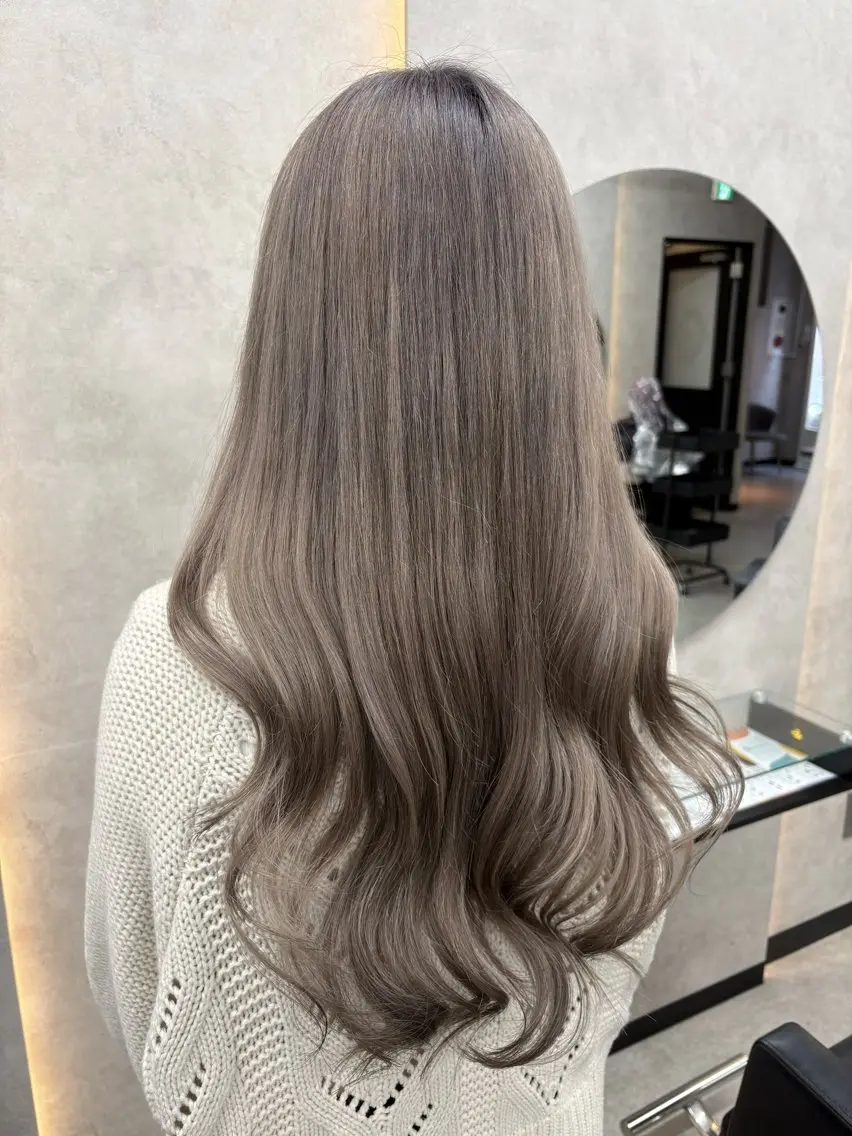 ロング カラー カット ヘアカラー 💛ナチュラル🫧 透明感🫧かずみ💛のヘアスタイル