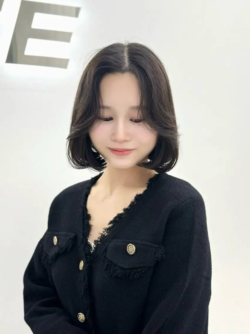 ショート カラー ヘアアレンジ カット ヘアカラー トリートメント ヘッドスパ ヘアセット 縮毛矯正🤍 盛れるボブ/ひかりのヘアスタイル