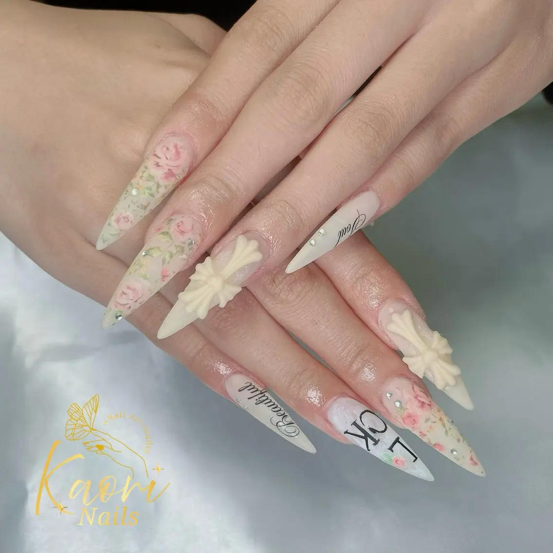 ネイル アートネイル 長さ出し ロングネイル ハンドネイル KAORI YUKARIのネイルデザイン