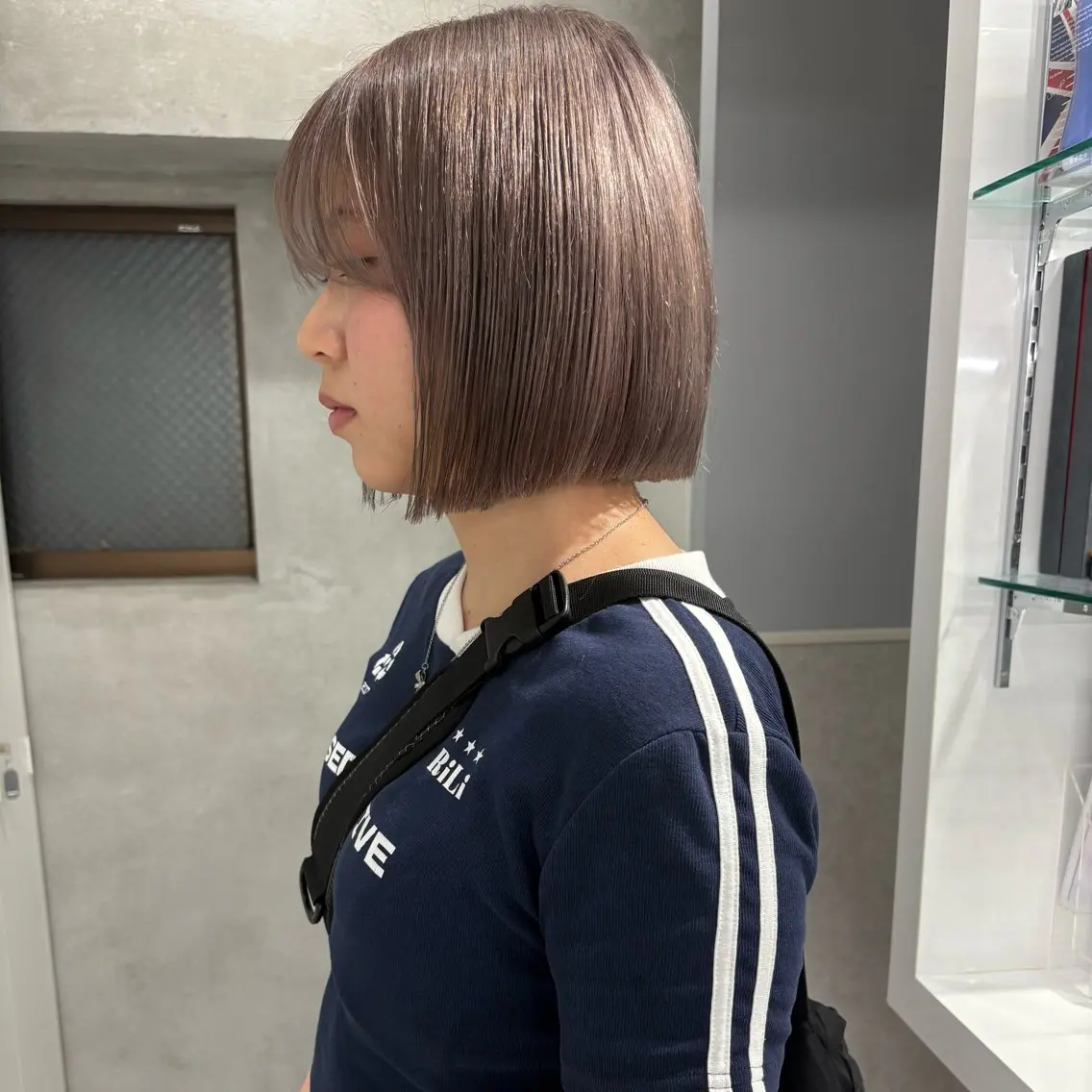 ショート カラー ベージュカラー ブリーチ ハイトーンカラー ミルクティーベージュ ボブ カット ヘアカラー ハイトーン/ボブ /HBL/AYUNAのヘアスタイル