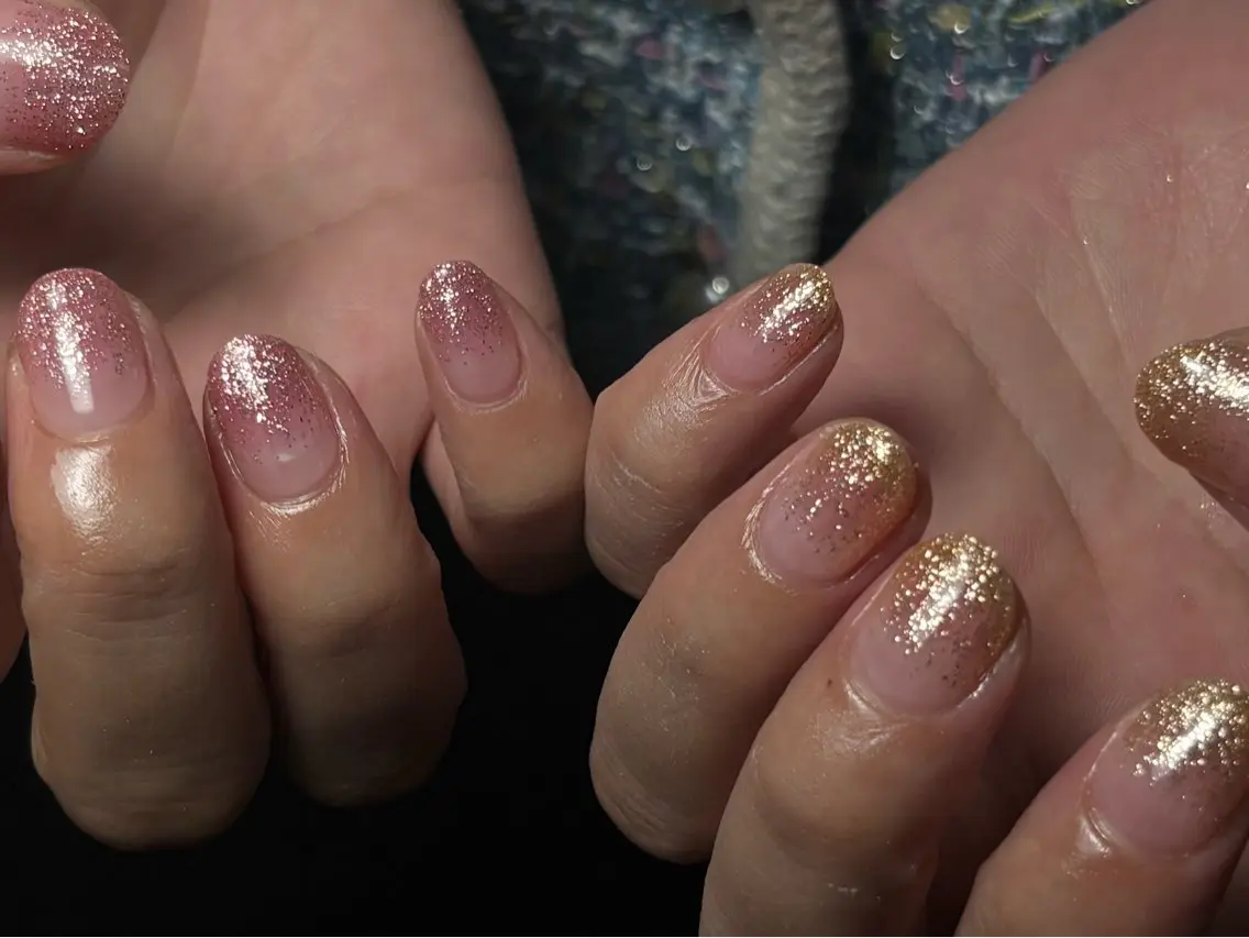 ネイル クリアネイル ゴールド グラデーション ラメ(グリッター) ラメグラデーション ハンドネイル D.d nail Fukaのネイルデザイン