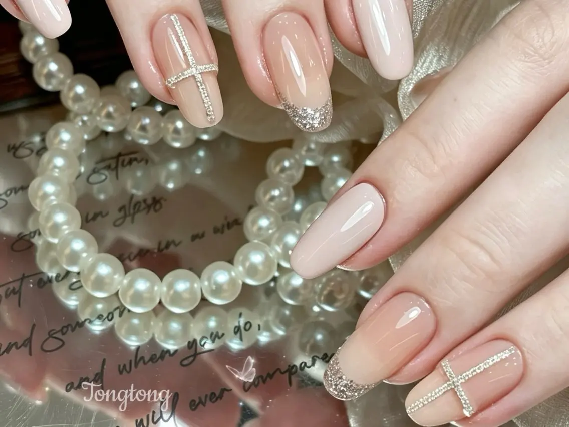 ネイル フレンチネイル キラキラネイル リボン ハンドネイル Tongtong Nail Salonのネイルデザイン