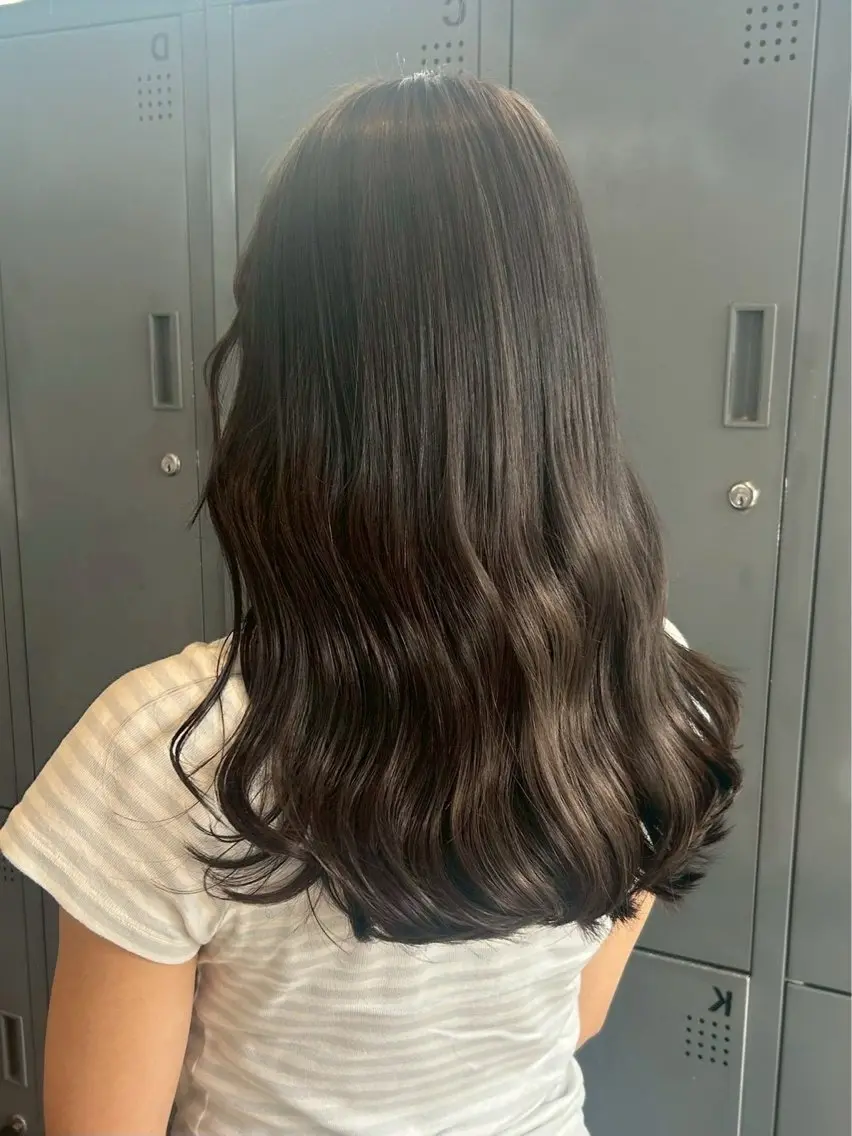 ロング カラー うる艶カラー 🪽💫まいかのヘアスタイル