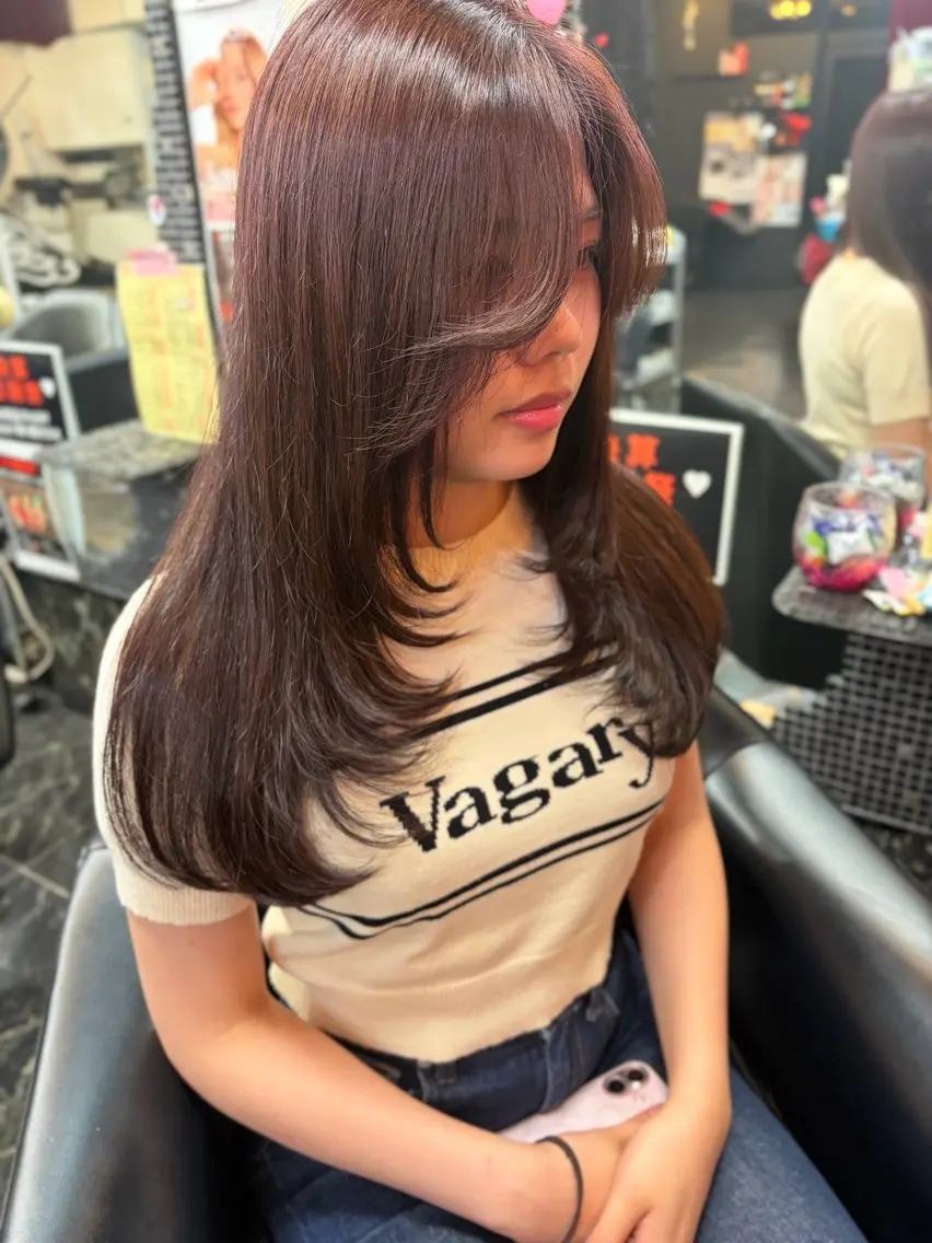 ロング 顔まわりレイヤー 顔周りカット レイヤーカット カット ヘアカラー レイヤーカット／縮毛 矯正/賢心のヘアスタイル