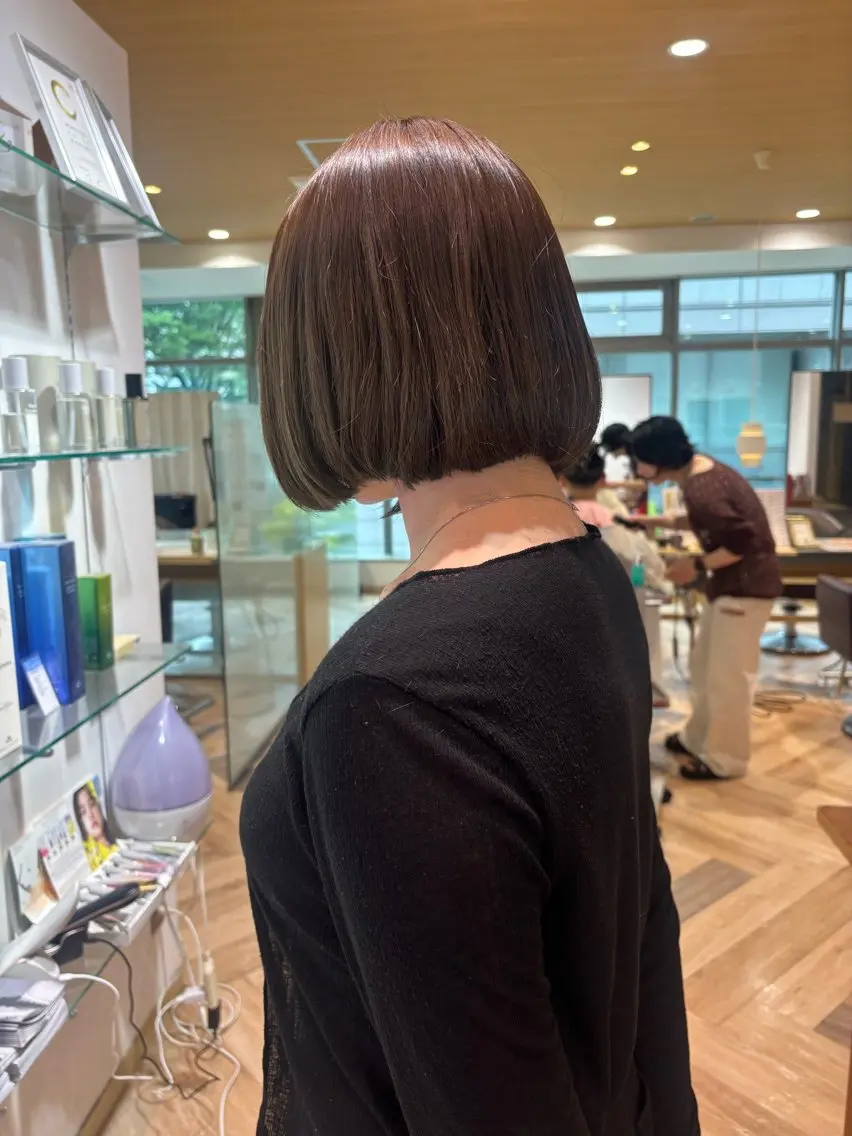 ショート カラー 透明感カラー イルミナカラー カット ヘアカラー ゆい/パーマ/レイヤ ー/似合わせカラーのヘアスタイル