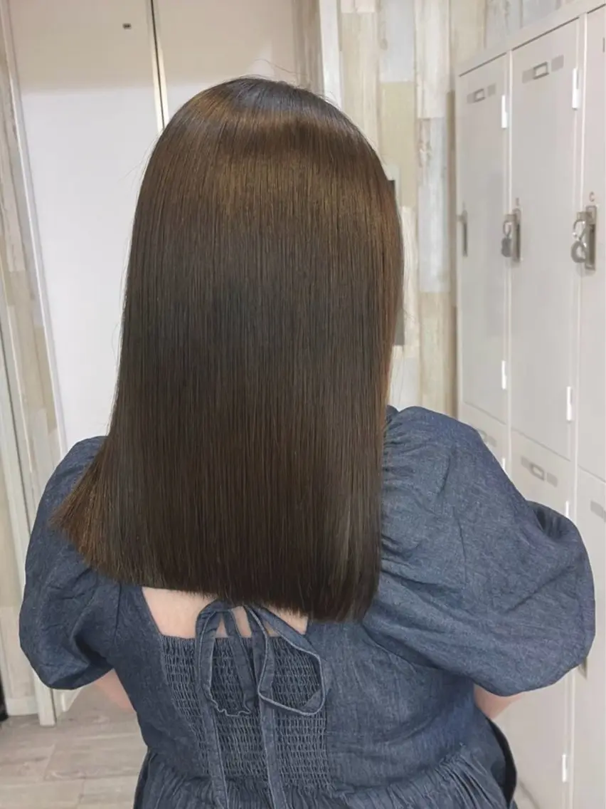 セミロング カラー hachiyama rinaのヘアスタイル